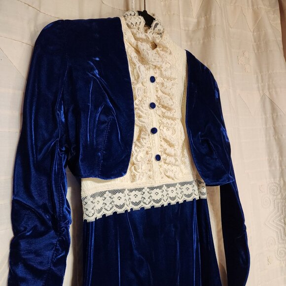 🕯️ Vtg 60s Blue Velvet Lace 2pc Gown & Jacket Set 10 🕯️ - Picture 4 of 11